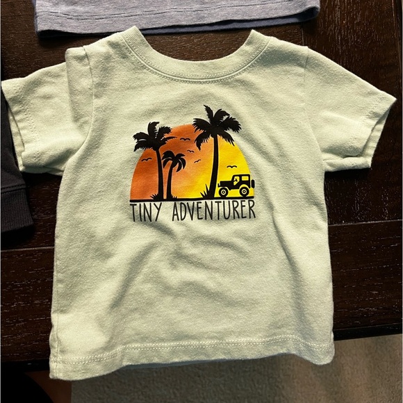 Baby Infant 0-3M bundle of clothing - t shirts, sweat pants, tank tops - Picture 11 of 13